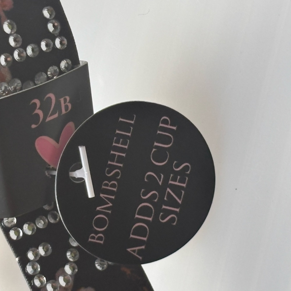 Victoria's Secret Bombshell Push Up Bra - Picture 5 of 11